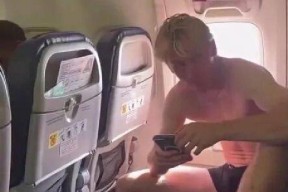 日本水中亲子挑战-开云体育官网